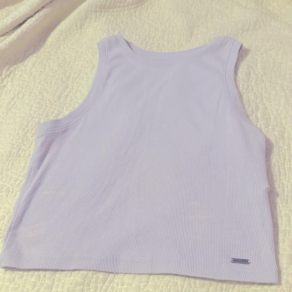 Hollister Purple Crop Top SIZE MEDIUM - Picture 1 of 1